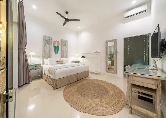 Villa Gr888 - 3br Pool - Walk To And Eat Street *