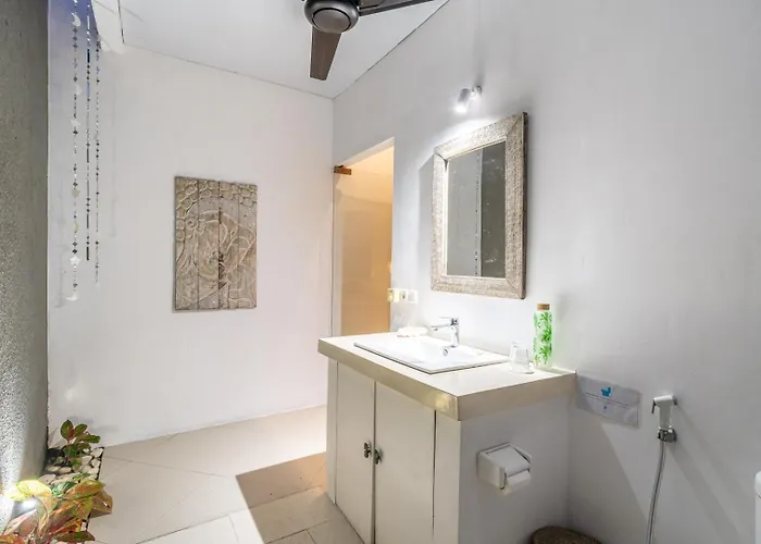 Gr888 - 3br Pool - Walk To And Eat Street Villa Seminyak