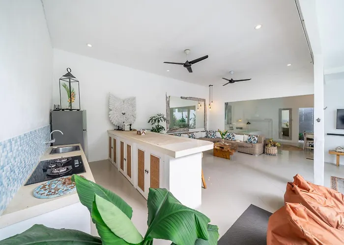 Gr888 - 3br Pool - Walk To And Eat Street Villa